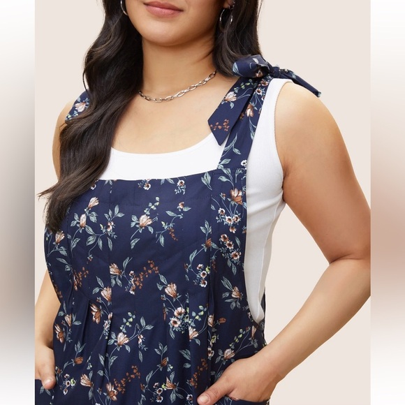 BloomChic Plus Size 2XL Ditsy Floral Pleated Ties Spaghetti Strap Jumpsuit us18 - Picture 3 of 7
